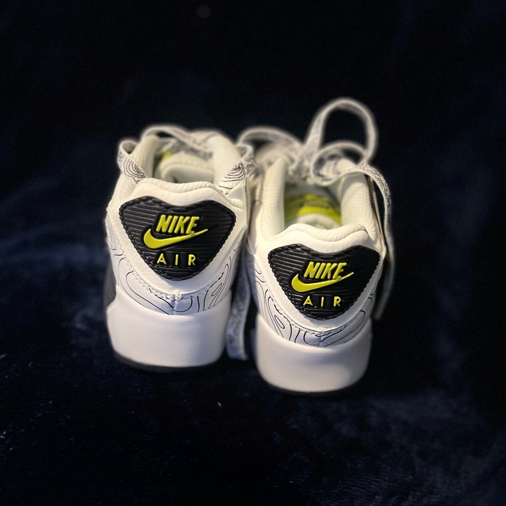 Nike Air Max 90 LTR SE DX1814-100 For Kids Size 1.5Y - Picture 2 of 4